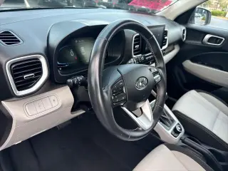 Hyundai VENUE 2023 SEL 4dr Crossover