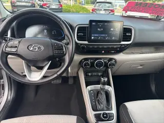 Hyundai VENUE 2023 SEL 4dr Crossover