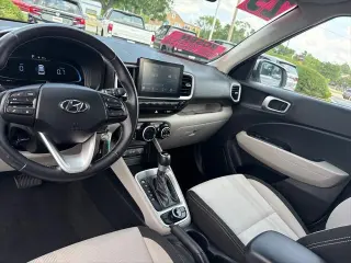 Hyundai VENUE 2023 SEL 4dr Crossover