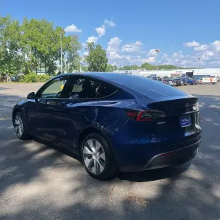 Tesla Model Y 2023 AWD Long Range 4dr Crossover