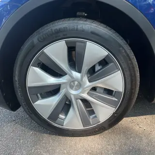 Tesla Model Y 2023 AWD Long Range 4dr Crossover