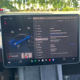 Tesla Model Y 2023 AWD Long Range 4dr Crossover