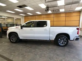 Chevrolet Silverado 1500 2023 4x4 RST 4dr Crew Cab 5.8 ft. SB