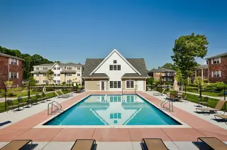 Propiedad en alquiler con 0 habitaciones y 1 baño en West Roxbury