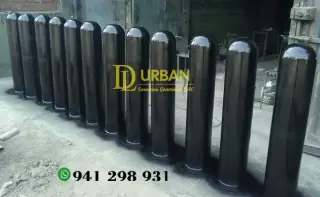 BOLARDOS METALICOS Y DE CONCRE