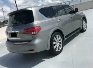 2012 INFINITI QX56 SUV