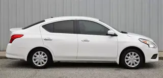 2018 Nissan versa SV 4D