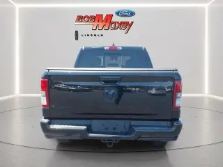 Ram 1500 2019 4x4 Big Horn 4dr Crew Cab 5.6 ft. SB Pickup