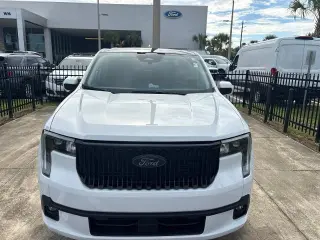Ford Maverick 2025 AWD Lobo 4 puertas SuperCrew batea corta de 4.5 pies