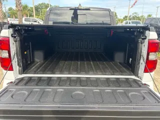 Ford Maverick 2025 AWD Lobo 4 puertas SuperCrew batea corta de 4.5 pies