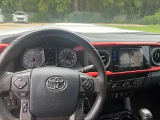 Toyota Tacoma 2019 4x4 TRD Sport 4 puertas Doble Cabina batea de 5.0 pies transmisión automática de 6 velocidades