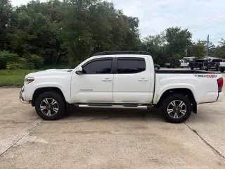 Toyota Tacoma 2019 4x4 TRD Sport 4 puertas Doble Cabina batea de 5.0 pies transmisión automática de 6 velocidades