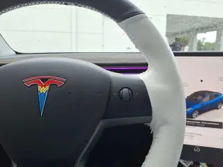 Tesla Model Y 2023 Crossover de 4 puertas