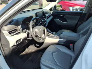 Toyota Highlander 2022 AWD XLE SUV de 4 puertas