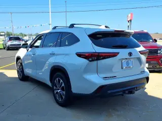 Toyota Highlander 2022 AWD XLE SUV de 4 puertas