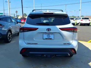 Toyota Highlander 2022 AWD XLE SUV de 4 puertas