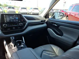 Toyota Highlander 2022 AWD XLE SUV de 4 puertas