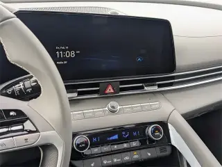 Hyundai ELANTRA 2025 SEL Convenience Sedán de 4 puertas