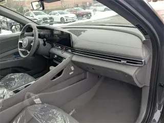 Hyundai ELANTRA 2025 SEL Convenience Sedán de 4 puertas