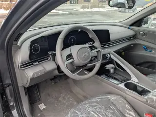 Hyundai ELANTRA 2025 SEL Convenience Sedán de 4 puertas