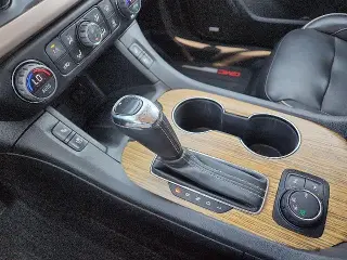 SUV GMC Acadia Denali 4p 2018