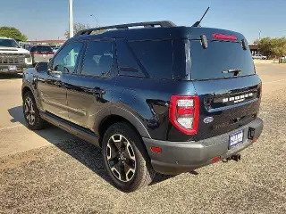 SUV de 4 puertas Ford Bronco Sport AWD Outer Banks 2023