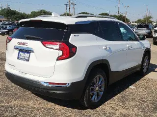 SUV de 4 puertas GMC Terrain SLT 2023