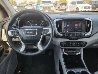 SUV de 4 puertas GMC Terrain SLT 2023