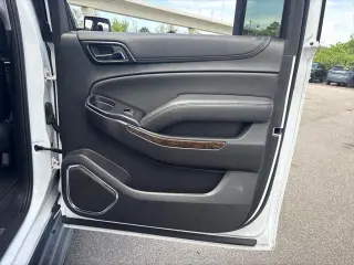 Chevrolet Suburban 2020 4x2 LT SUV de 4 puertas
