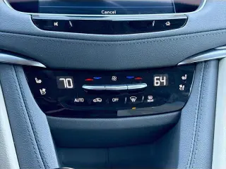 SUV Cadillac XT5 2022 Premium Luxury de 4 puertas