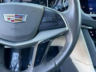 SUV Cadillac XT5 2022 Premium Luxury de 4 puertas