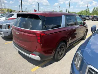 Kia Carnival 2025 LXS Mini-Van 4puertas