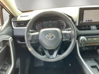 Toyota RAV4 2024 XLE 4dr SUV