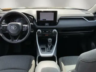 Toyota RAV4 2024 XLE 4dr SUV