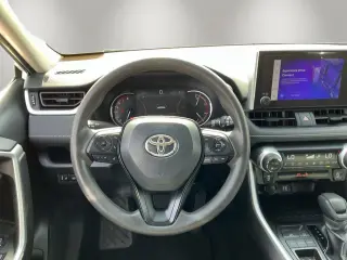 Toyota RAV4 2024 XLE 4dr SUV