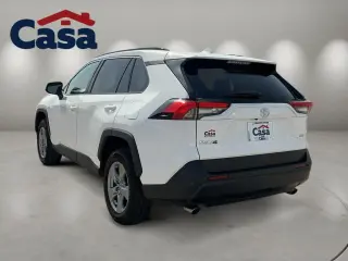 Toyota RAV4 2024 XLE 4dr SUV