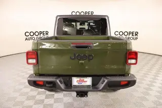 Jeep Gladiator 2024 4x4 Sport 4dr Crew Cab 5.0 ft. SB