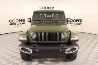 Jeep Gladiator 2024 4x4 Sport 4dr Crew Cab 5.0 ft. SB