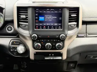 Ram 1500 2020 4x4 Laramie 4dr Crew Cab 5.6 ft. SB Pickup
