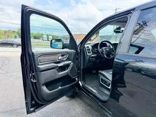 Ram 1500 2020 4x4 Laramie 4dr Crew Cab 5.6 ft. SB Pickup