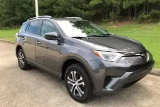 2018 Toyota RAV4 LE SUV