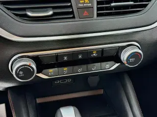 Nissan Altima 2019 2.5 SR 4dr Sedan