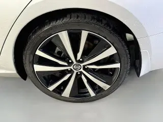 Nissan Altima 2019 2.5 SR 4dr Sedan