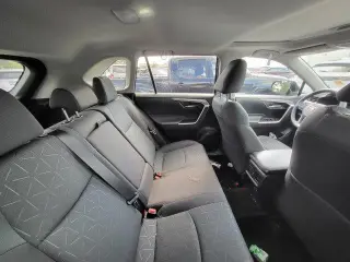 Toyota RAV4 Hybrid 2025 AWD XLE 4dr SUV