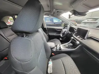 Toyota RAV4 Hybrid 2025 AWD XLE 4dr SUV