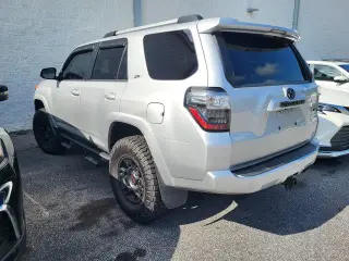 Toyota 4Runner 2021 4x4 SR5 Premium 4dr SUV