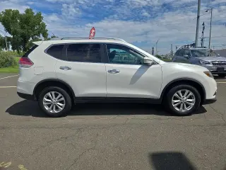 Nissan Rogue 2016 AWD SV 4dr Crossover