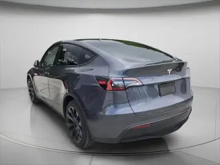 Tesla Model Y 2023 4dr Crossover