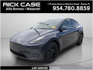 Tesla Model Y 2023 4dr Crossover
