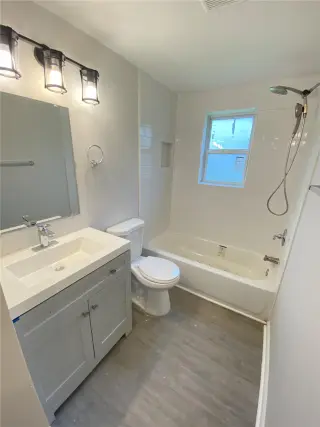 Propiedad en alquiler con 3 dormitorios y 1 baño en Savannah